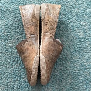 Frye Women's Metallic Gold Loafers